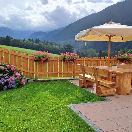 מדונה די קמפיליו Hotel Garni La Soldanella מראה חיצוני תמונה