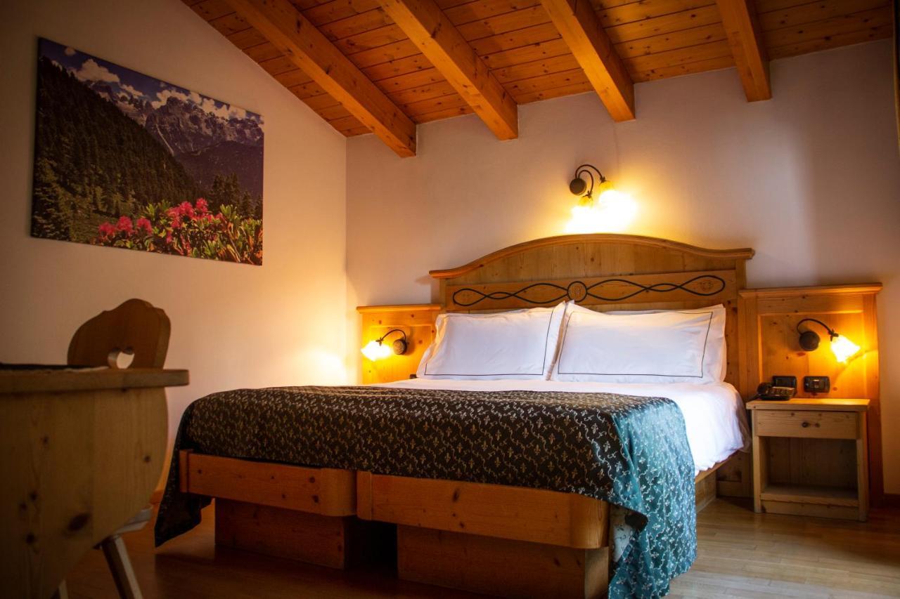 מדונה די קמפיליו Hotel Garni La Soldanella מראה חיצוני תמונה