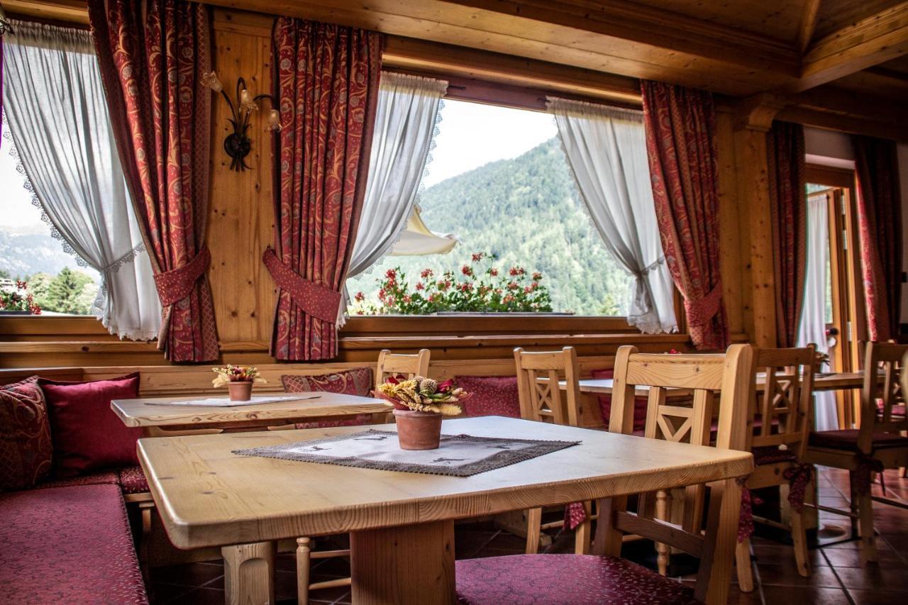 מדונה די קמפיליו Hotel Garni La Soldanella מראה חיצוני תמונה